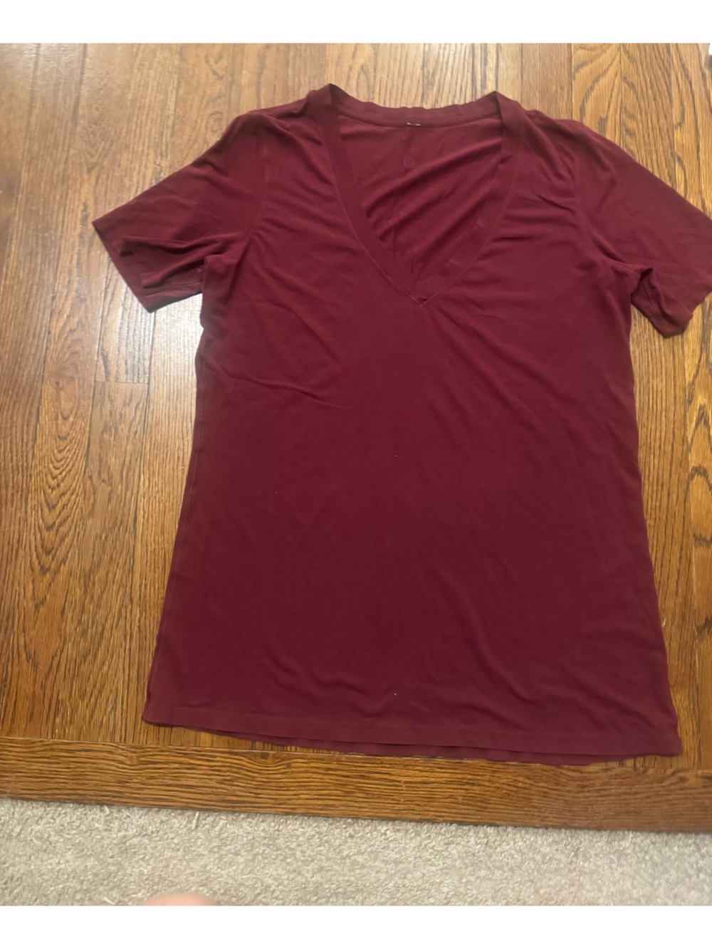 Lululemon size 8 Women’s V-Neck Short Sleeve Tee- Burgundy